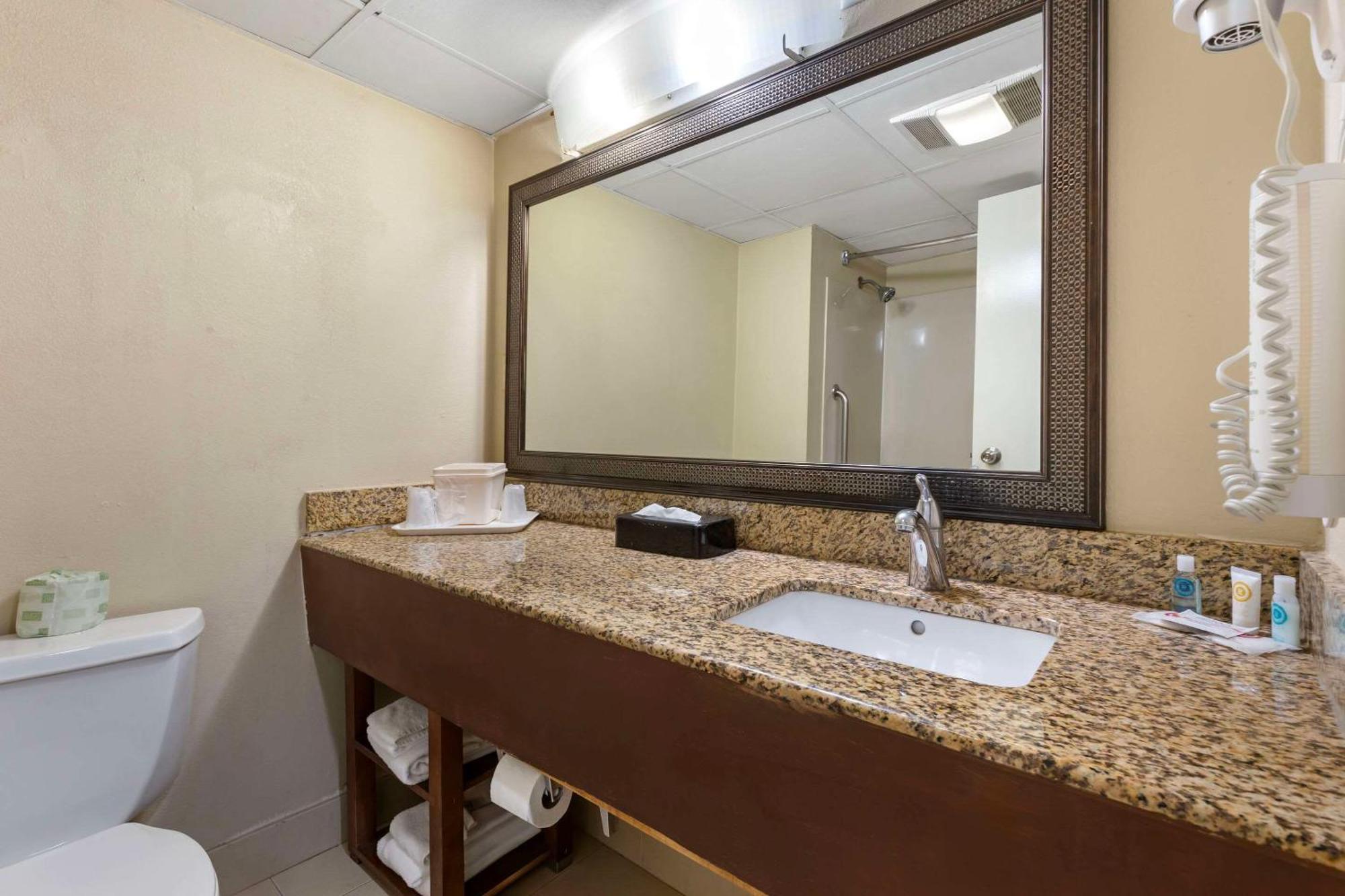 Hotel Clarion Pointe Research Triangle Park Durham Zewnętrze zdjęcie