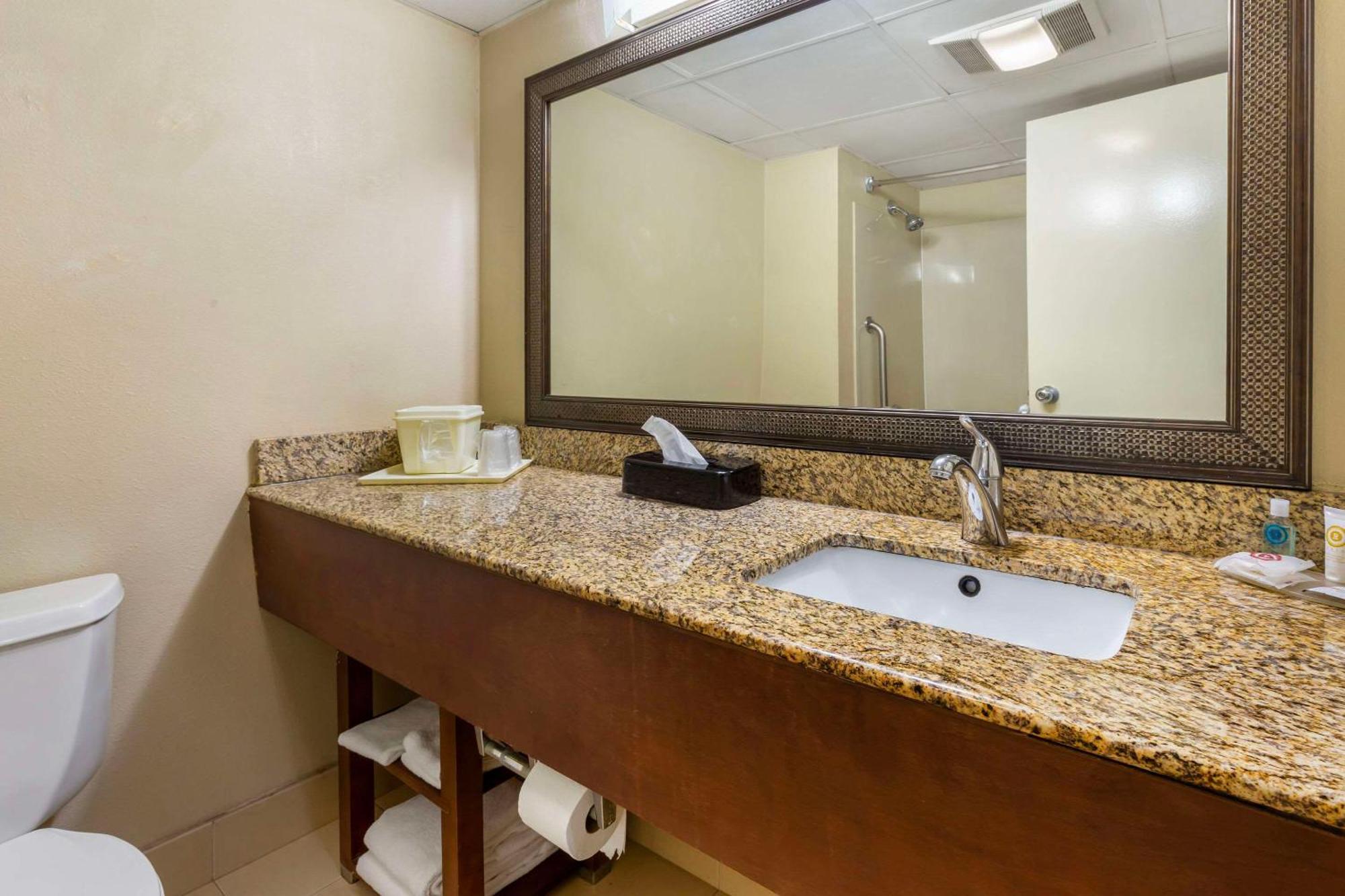 Hotel Clarion Pointe Research Triangle Park Durham Zewnętrze zdjęcie